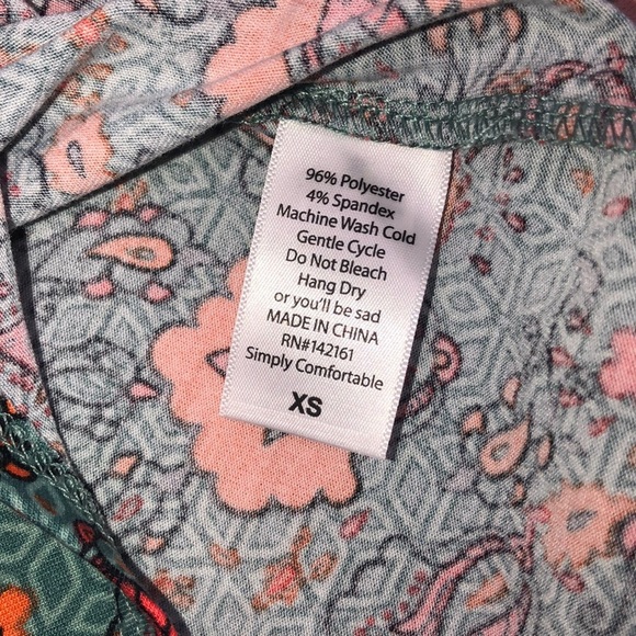 LulaRoe NWT xsmall adorable floral randy top - Picture 7 of 7